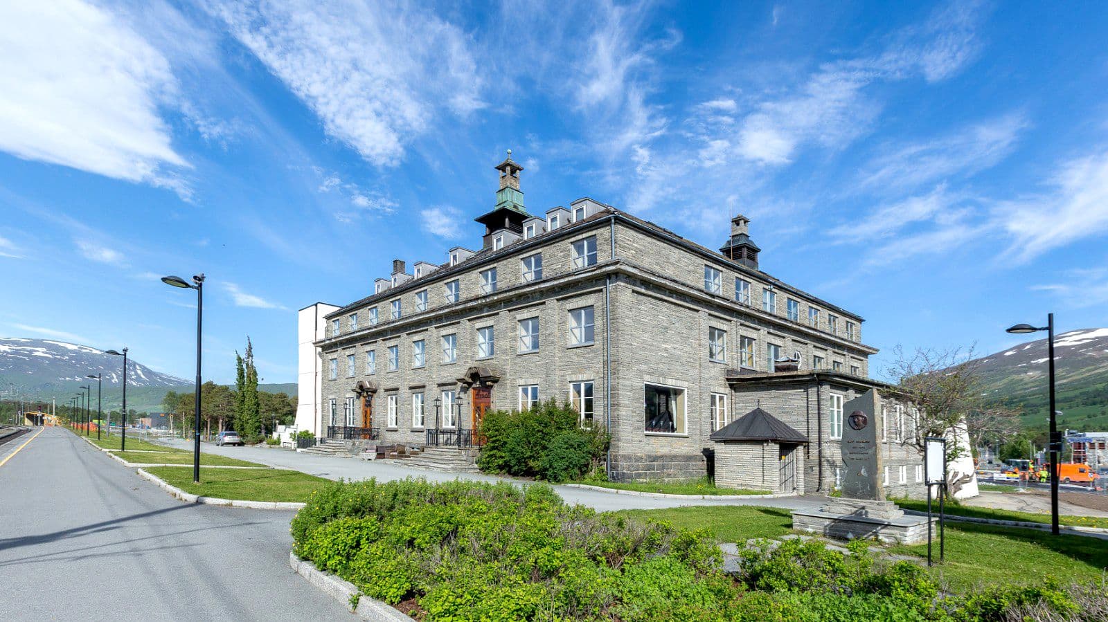 TUKsjfKHsw4JFwoRL9ZokQtD5NARFS73eL1LoDjG_38w